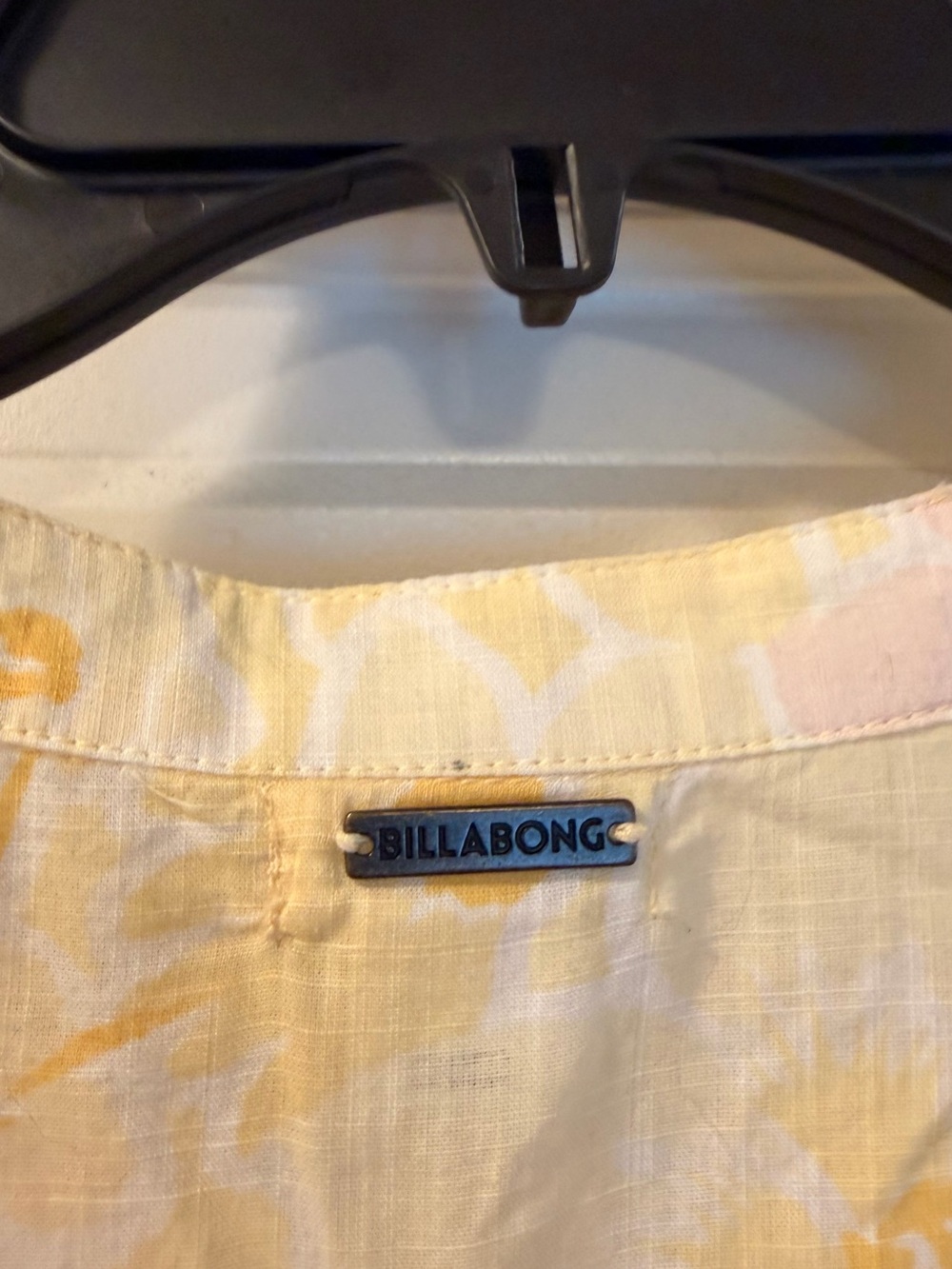 Billabong Pale Yellow & White Cotton Floral Shirt - Picture 11 of 12
